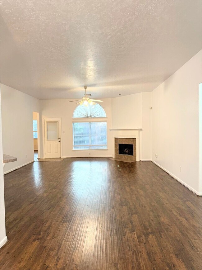 Building Photo - 21731 Hannover Ridge Dr