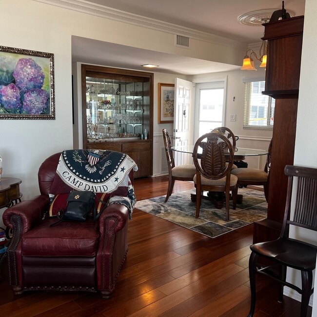 Building Photo - 2BD/2BA on the Gulf of Mexico!