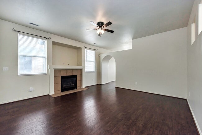 Building Photo - 1105 Haworth Dr