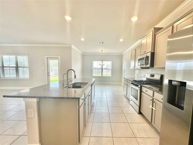 Building Photo - 452 Long Beach Bay Dr