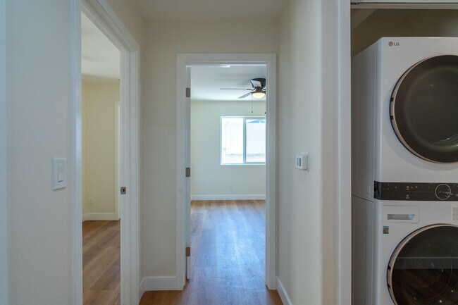 Building Photo - 6406 Shane Pl