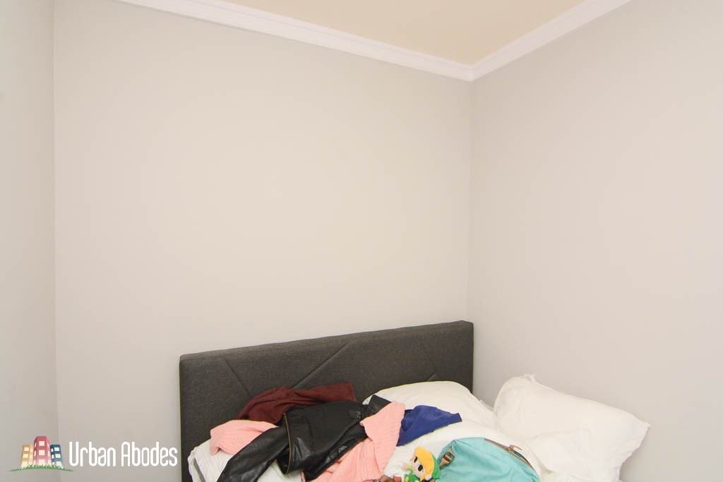 Building Photo - 818 W Lakeside Pl