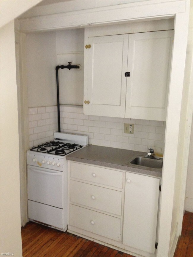 Building Photo - Studio, 1 bath  - 121 Madison Ave SE # 16