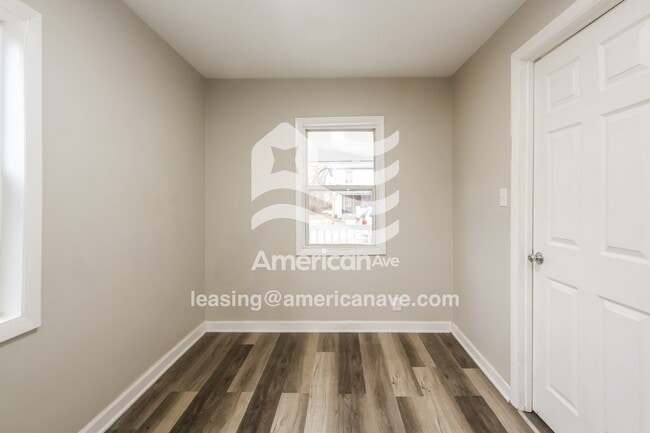 Building Photo - 1731 N Alton Ave