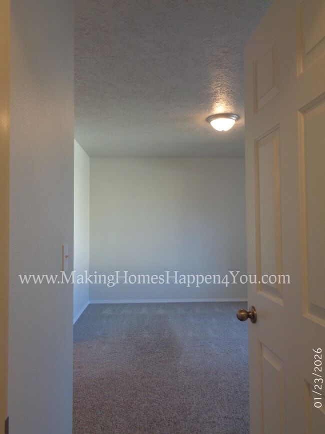 Building Photo - 7475 Parkplace Dr NE