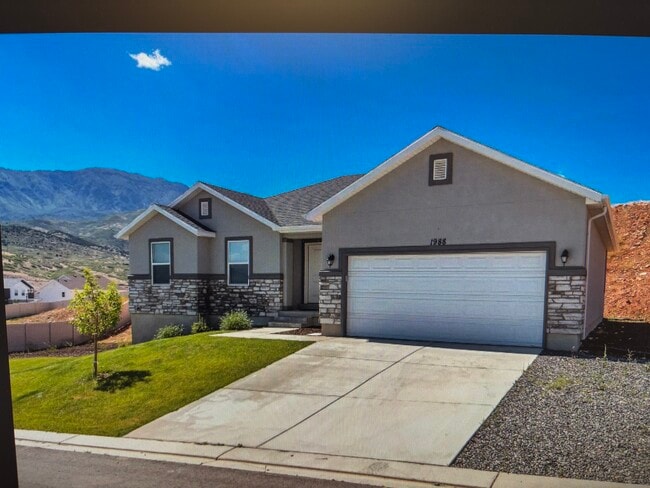 Building Photo - Santaquin Rental House #2
