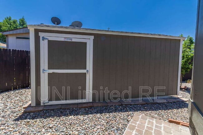 Building Photo - 1679 W Stephen Dr