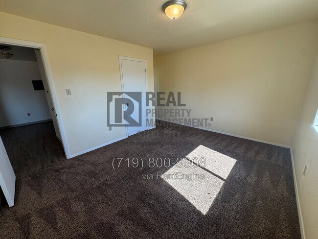 Building Photo - 2116 Norman Ln