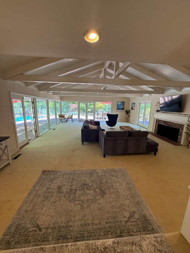 Building Photo - 25567 Willow Pond Ln