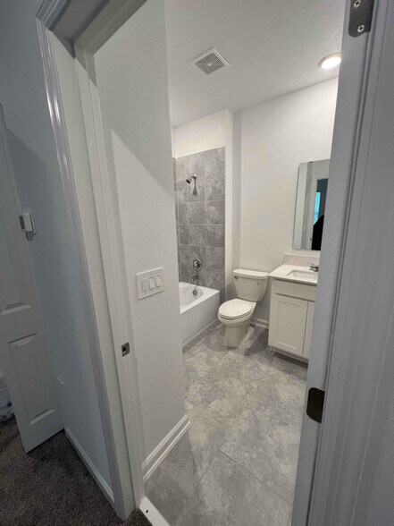 Building Photo - 3141 Laurent Lp