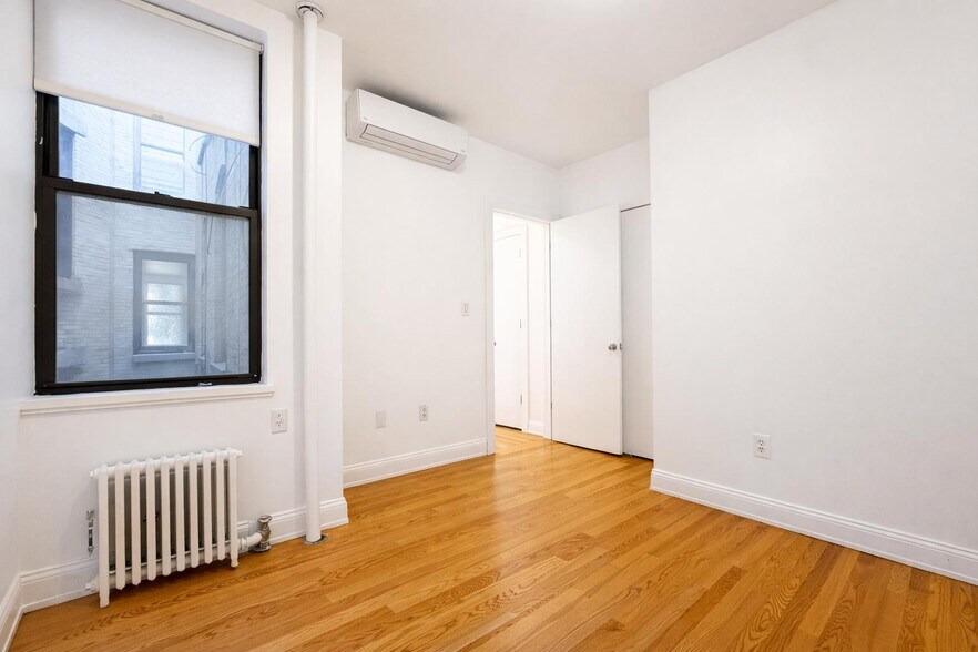 Building Photo - 29 W 12th St