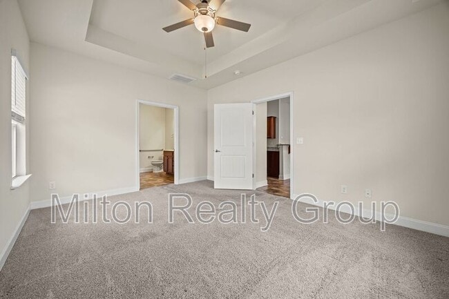 Building Photo - 178 Woodwater Cir