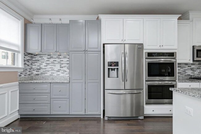 Building Photo - 3697 Ambrose Hills Rd