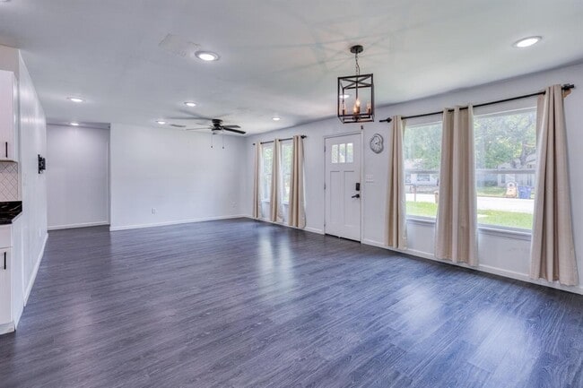 Building Photo - 6202 Carnation Terrace