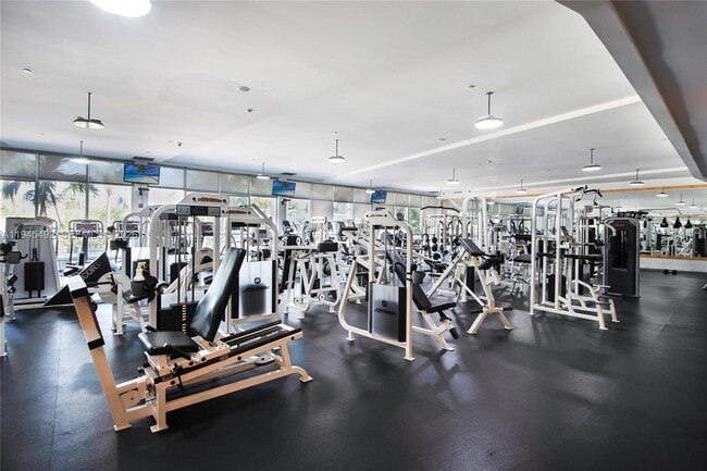 Building Photo - 1000 West Ave