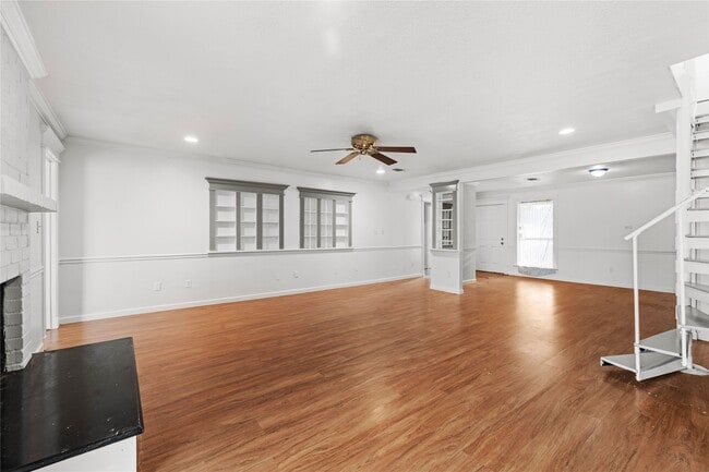 Building Photo - 6327 Lynkat Ln