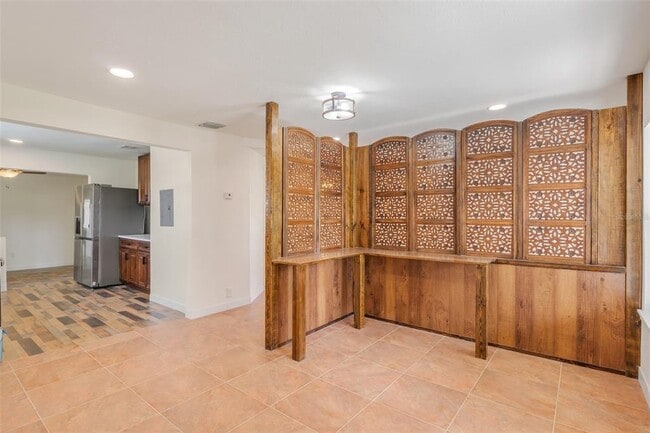 Building Photo - 13832 South Bay Lake Rd