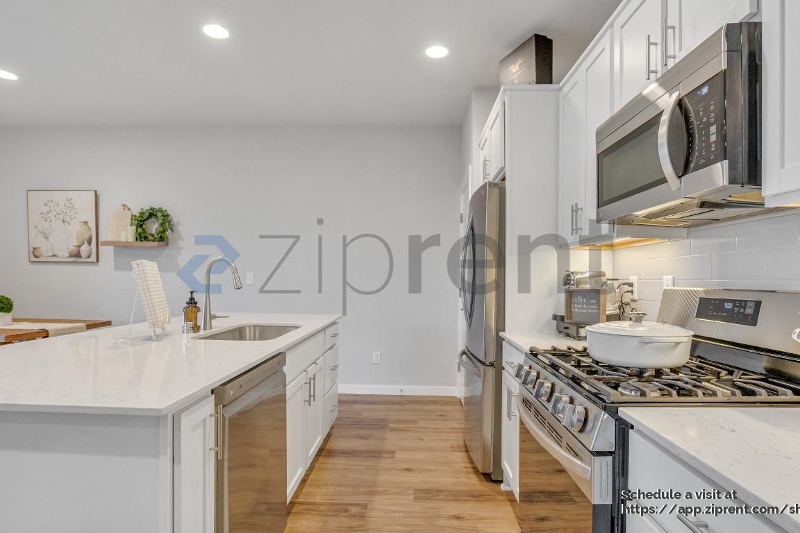 Building Photo - 13007 193rd Ave E
