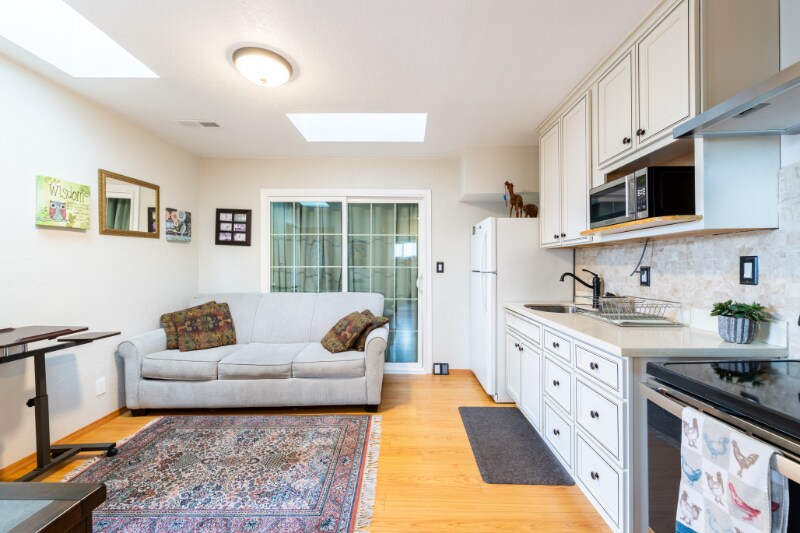 Building Photo - 1841 Bahia St