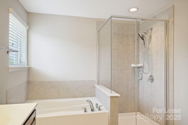 Building Photo - 2169 Grist Mill Dr SW