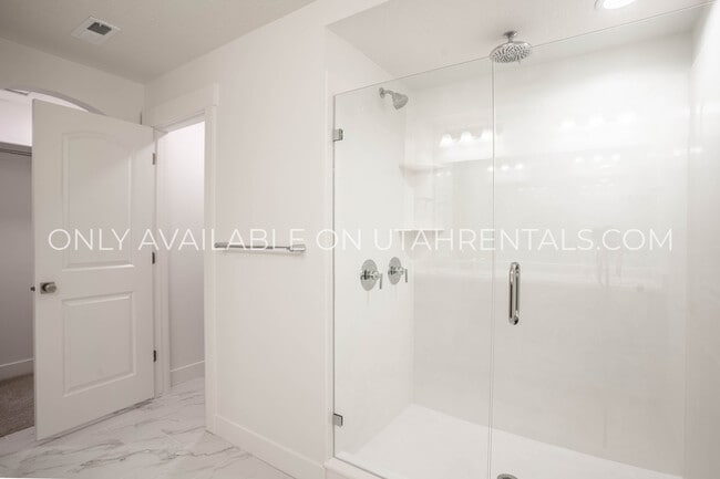 Building Photo - 4152 W 2010 N