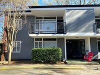 Building Photo - 2126 E 7th St