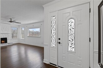 Building Photo - 366 E Post Oak Crossing SW