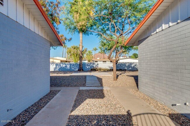 Building Photo - 2020 N 49th St