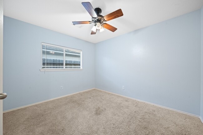 Building Photo - 11018 WARATH Oak Ct