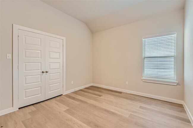 Building Photo - 4702 Deadwood Dr
