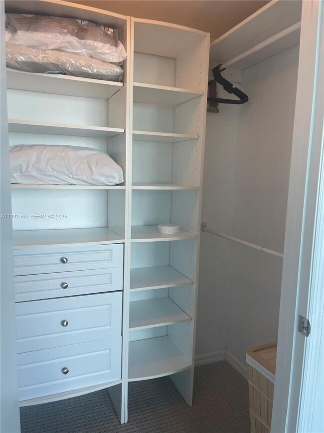 Building Photo - 500 Brickell Ave