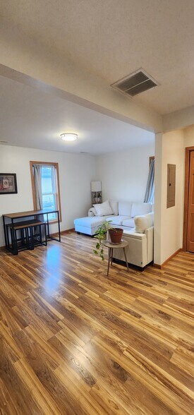 Building Photo - 715 W Wabasha St