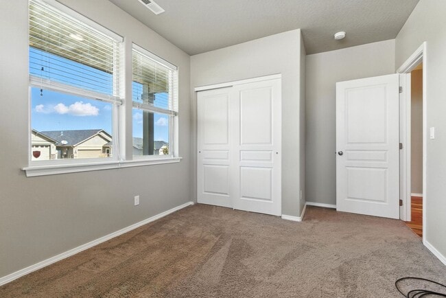 Building Photo - 7029 S Woodhaven Dr