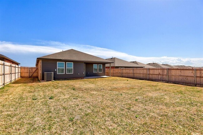 Building Photo - 4109 Sara Pk Dr