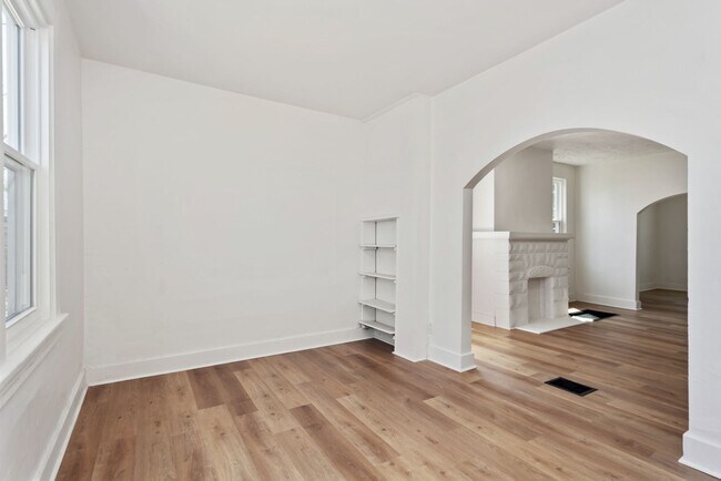 Building Photo - 348-350 Wyoming Street