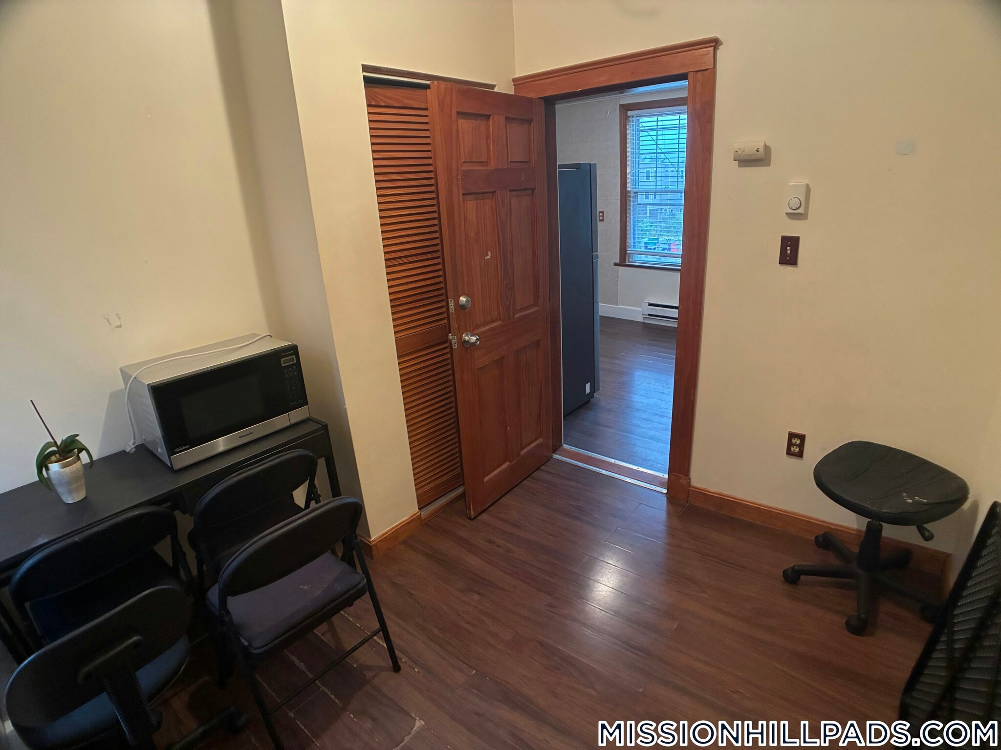 Building Photo - 739 Parker St