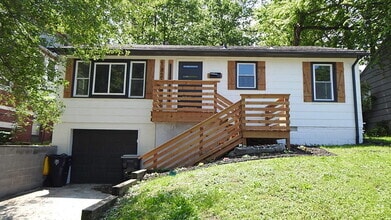 Building Photo - 3 bed 1 bath in Midtown KC