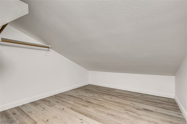 Building Photo - 1601 Vespertina Ct