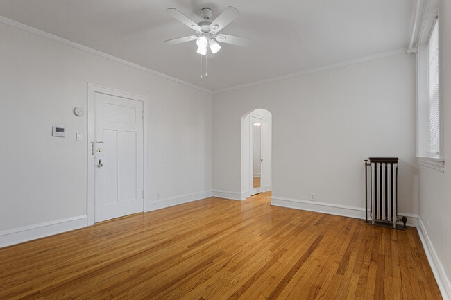Building Photo - 2342 N Spaulding Ave