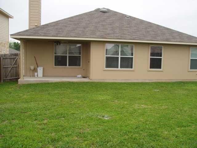Building Photo - 1600 Melissa Oaks Ln