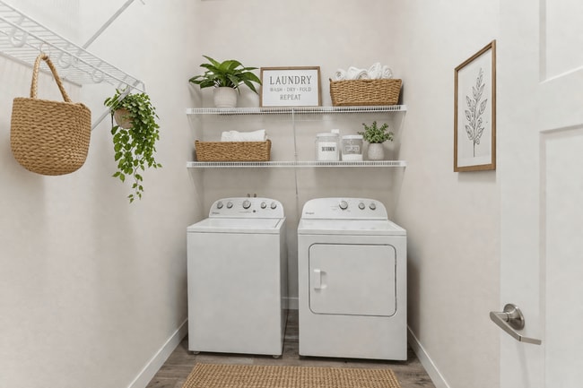 Building Photo - Lake Ridge Apartments