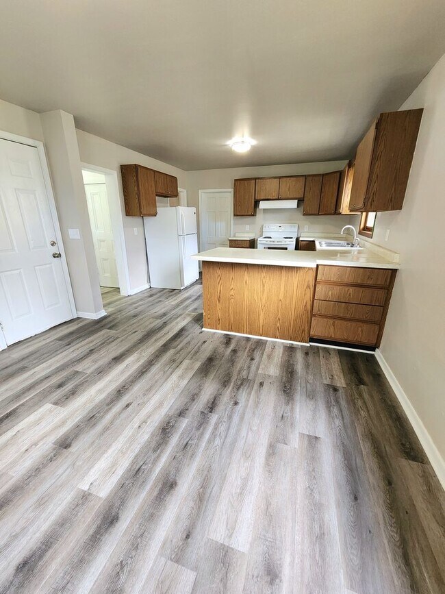 Primary Photo - Birch St Duplex
