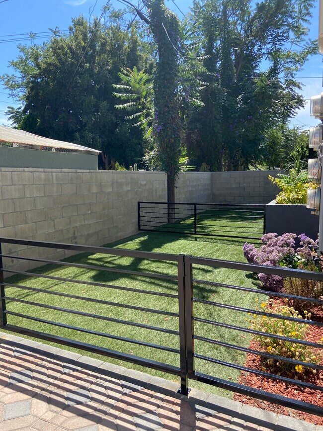 Building Photo - 11514 Emelita St