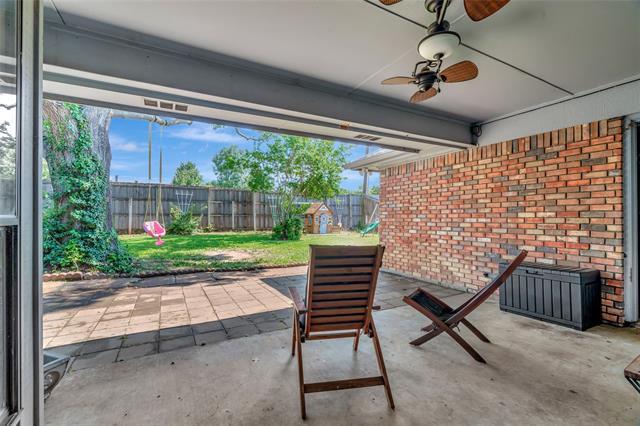 Building Photo - 710 Oak Ln