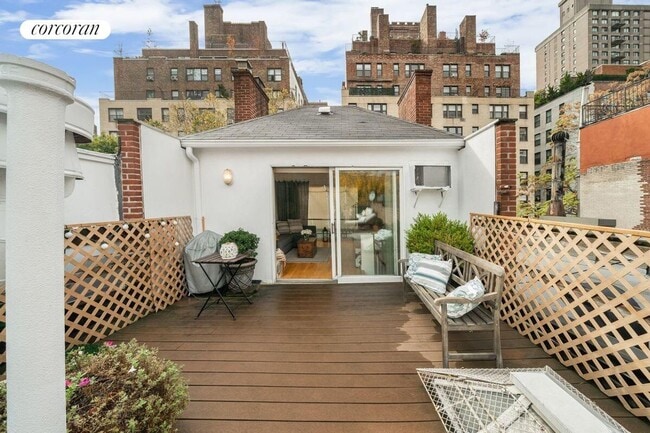 Building Photo - 238 E 74th St