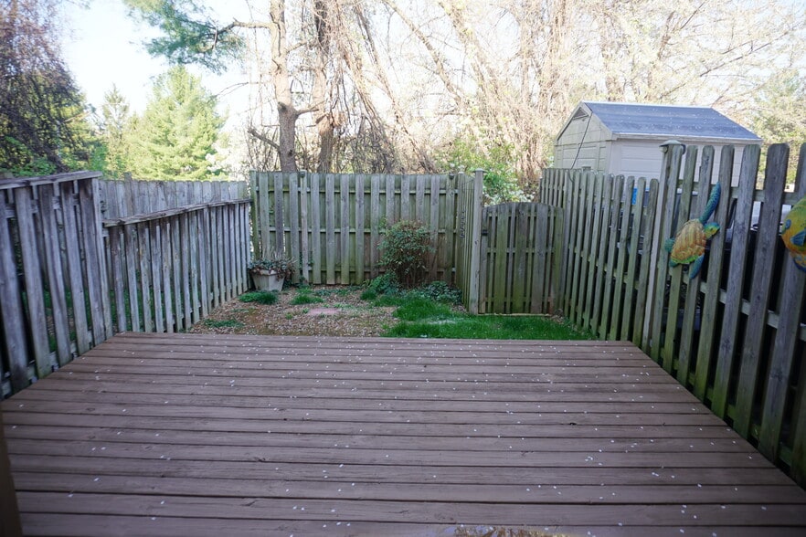 Building Photo - 25 Stillwood Cir