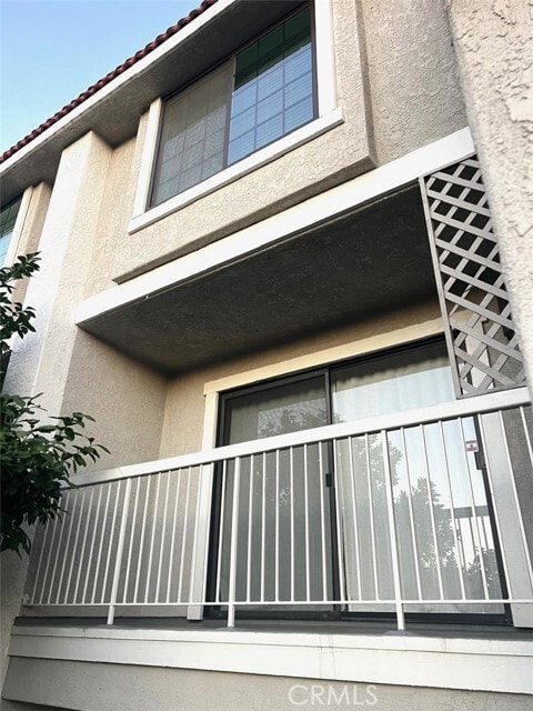 Building Photo - 206 W Cypress Ave