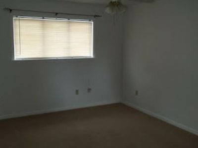 Building Photo - 6 Lincoln Heights