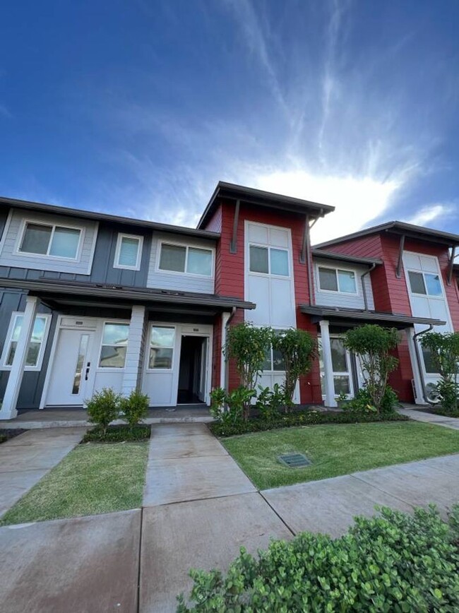 Building Photo - 3 Bedroom Townhouse in Ho'opili in Ewa Beach