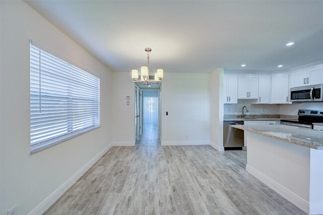 Building Photo - 87 Normandy Ln